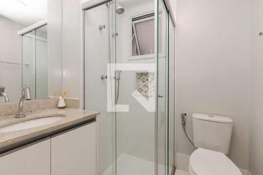 Banheiro de apartamento para alugar com 3 quartos, 92m² em Jardim Dom Bosco, São Paulo