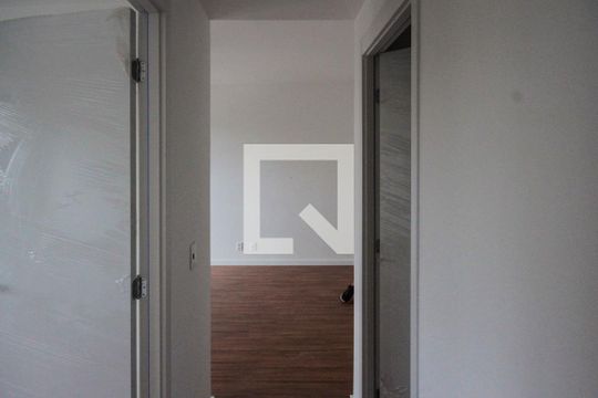 Corredor de apartamento à venda com 2 quartos, 50m² em Jardim Independência, São Paulo