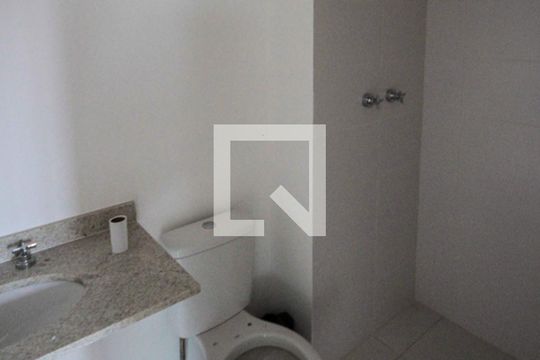 Banheiro de apartamento à venda com 2 quartos, 50m² em Jardim Independência, São Paulo