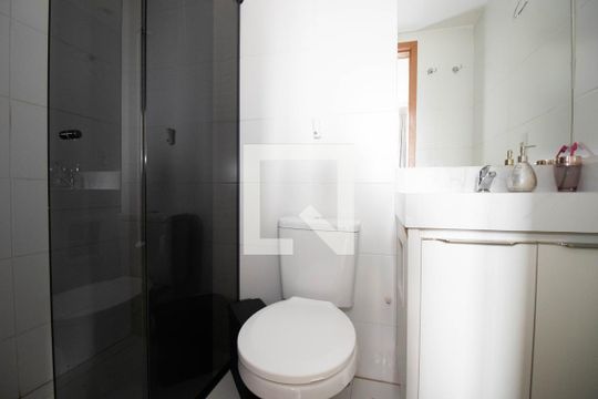 Banheiro da Suíte de apartamento à venda com 2 quartos, 54m² em Samambaia Norte (samambaia), Brasília