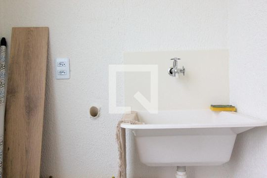 Área de Serviço de apartamento para alugar com 2 quartos, 47m² em Jardim Sandra, Cotia