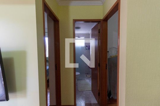 Corredor de apartamento à venda com 2 quartos, 51m² em Vila Pierina, São Paulo