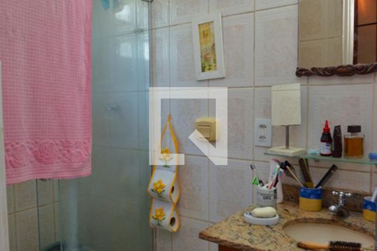Banheiro da Suíte de casa de condomínio à venda com 2 quartos, 80m² em Vargem Grande, Rio de Janeiro