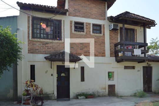 Fachada de casa de condomínio à venda com 2 quartos, 80m² em Vargem Grande, Rio de Janeiro