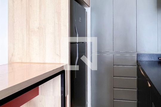 Cozinha de apartamento para alugar com 1 quarto, 41m² em Indianópolis, São Paulo