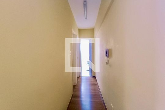 Corredor de apartamento à venda com 3 quartos, 75m² em Jardim Botânico, Rio de Janeiro