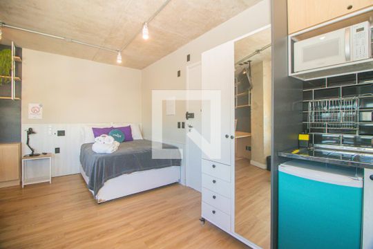 Loft de kitnet/studio à venda com 1 quarto, 25m² em Santa Cecília, Porto Alegre
