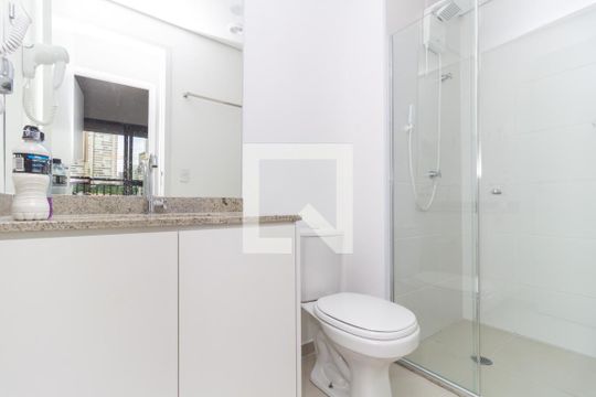 Banheiro  de apartamento à venda com 1 quarto, 33m² em Ipiranga, São Paulo