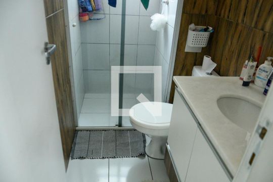 Banheiro de apartamento para alugar com 2 quartos, 57m² em Parque Euclides Miranda, Sumaré