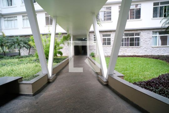 Entrada de apartamento à venda com 3 quartos, 95m² em Bela Vista, São Paulo