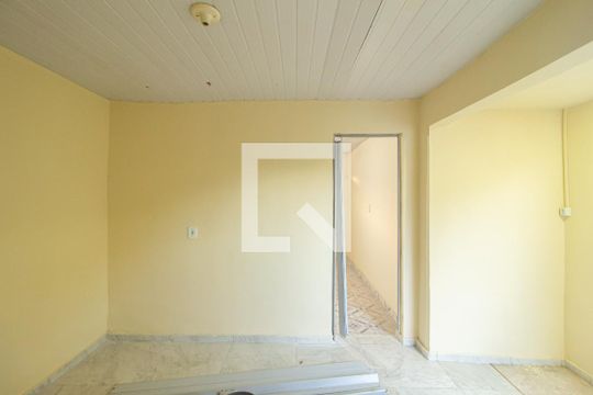 Sala de casa para alugar com 1 quarto, 40m² em Campo Grande, Rio de Janeiro