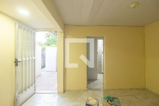 Sala de casa para alugar com 1 quarto, 40m² em Campo Grande, Rio de Janeiro