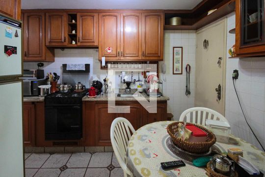 Cozinha de apartamento à venda com 2 quartos, 100m² em Quinta da Paineira, São Paulo