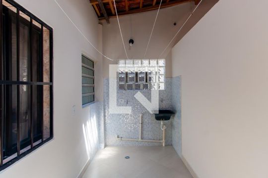 Lavanderia de casa para alugar com 1 quarto, 45m² em Jardim Adutora, São Paulo