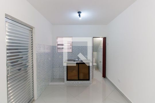 Cozinha de casa para alugar com 1 quarto, 45m² em Jardim Adutora, São Paulo
