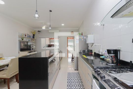 Cozinha de casa para alugar com 2 quartos, 77m² em Jardim São José Centro, São José dos Campos