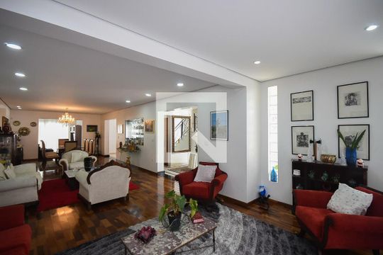 Casa à venda com 3 quartos, 330m² em Vila Sônia, São Paulo