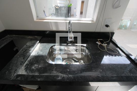 Cozinha de kitnet/studio à venda com 1 quarto, 19m² em Cidade Universitária, Campinas