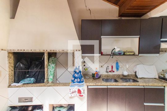 Garagem de casa de condomínio à venda com 3 quartos, 212m² em Vila Guilherme, São Paulo