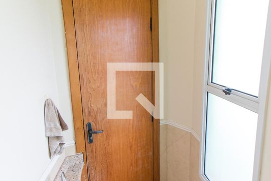 Lavabo da Sala   de casa de condomínio à venda com 3 quartos, 212m² em Vila Guilherme, São Paulo