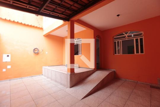 Garagem de casa à venda com 3 quartos, 167m² em Diamante (barreiro), Belo Horizonte