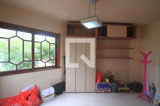 Escritório de casa à venda com 3 quartos, 350m² em Badu, Niterói