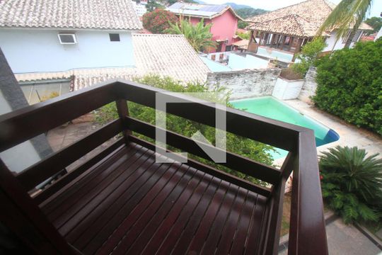 Sacada Suite 1 de casa à venda com 3 quartos, 350m² em Badu, Niterói