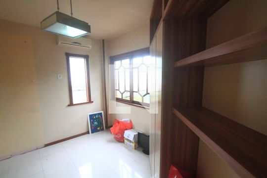 Escritório de casa à venda com 3 quartos, 350m² em Badu, Niterói