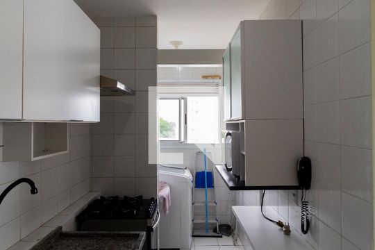 Cozinha  de apartamento para alugar com 2 quartos, 50m² em Jardim Matarazzo, São Paulo
