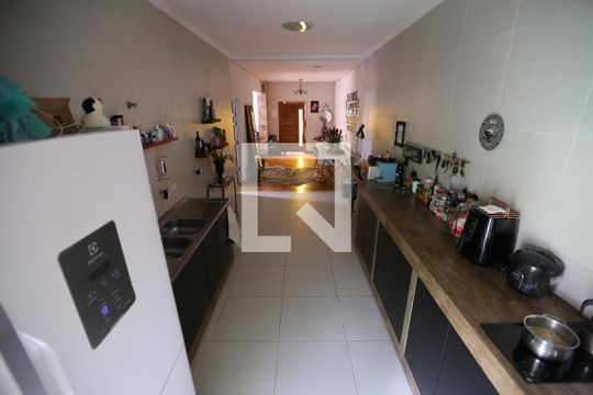 Cozinha de casa de condomínio à venda com 4 quartos, 140m² em Brooklin Paulista, São Paulo