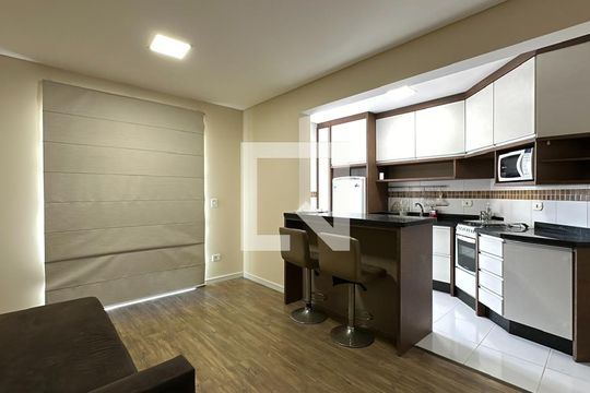 Apartamento para alugar com 2 quartos, 80m² em Jardim Botânico, Curitiba