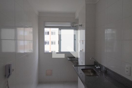 Cozinha de apartamento para alugar com 2 quartos, 43m² em Cidade São Mateus, São Paulo