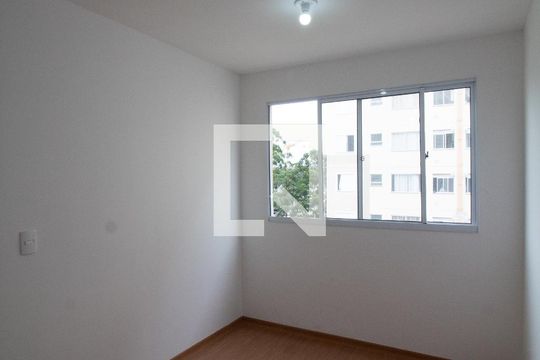 Sala de apartamento para alugar com 2 quartos, 43m² em Cidade São Mateus, São Paulo