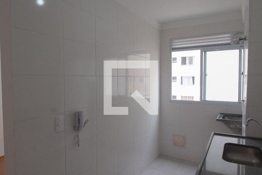 Cozinha de apartamento para alugar com 2 quartos, 43m² em Cidade São Mateus, São Paulo