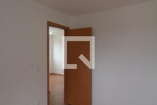 Quarto 1 de apartamento para alugar com 2 quartos, 43m² em Cidade São Mateus, São Paulo