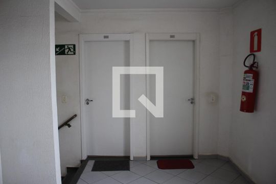 Área comum de apartamento para alugar com 2 quartos, 45m² em Amazonas, Contagem