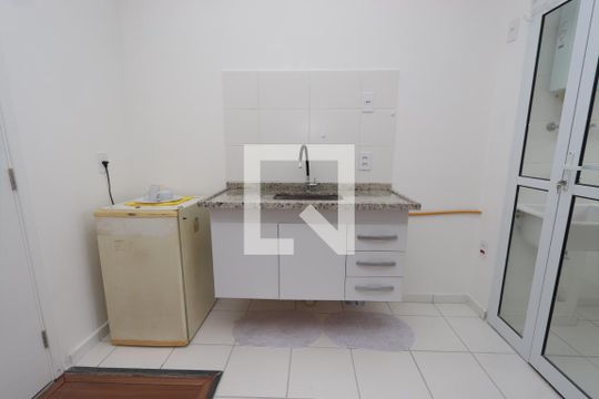 Cozinha de apartamento à venda com 2 quartos, 34m² em Vila Tolstoi, São Paulo