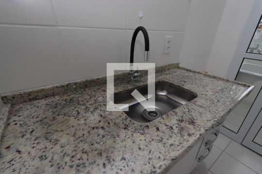Cozinha de apartamento à venda com 2 quartos, 34m² em Vila Tolstoi, São Paulo