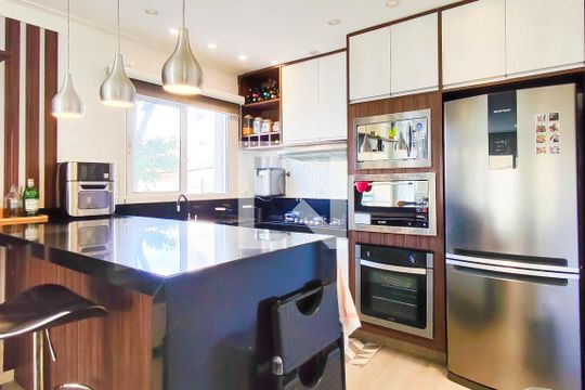 Cozinha de casa de condomínio à venda com 3 quartos, 122m² em Vila Curuçá, Santo André