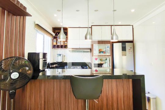 Cozinha de casa de condomínio à venda com 3 quartos, 122m² em Vila Curuçá, Santo André
