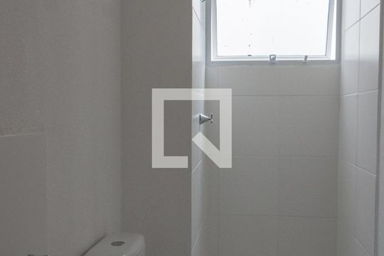 Banheiro de apartamento para alugar com 2 quartos, 41m² em Jardim Gilda Maria, São Paulo