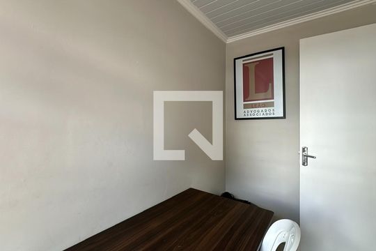 Quarto 1 de apartamento para alugar com 2 quartos, 46m² em Capão da Imbuia, Pinhais