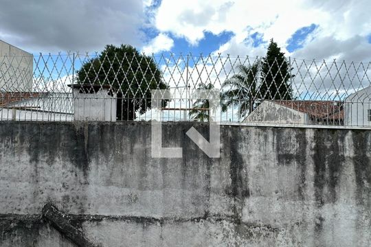 Quarto 1 de apartamento para alugar com 2 quartos, 46m² em Capão da Imbuia, Pinhais