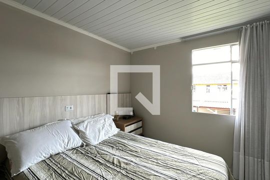 Quarto 2 de apartamento para alugar com 2 quartos, 46m² em Capão da Imbuia, Pinhais