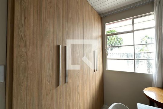 Quarto 1 de apartamento para alugar com 2 quartos, 46m² em Capão da Imbuia, Pinhais