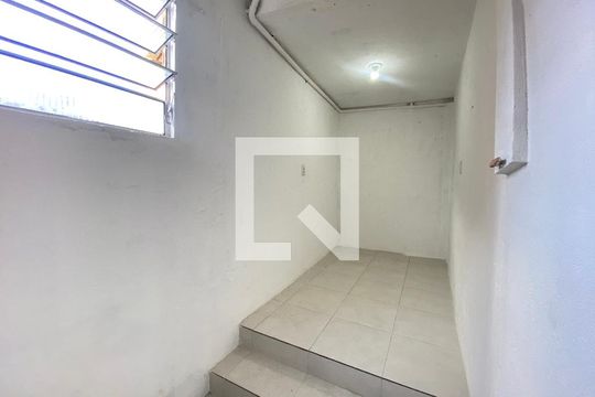 Quarto 2 de casa para alugar com 2 quartos, 40m² em Imbuí, Salvador