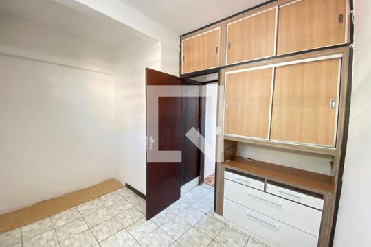 Quarto 1 de casa para alugar com 2 quartos, 40m² em Imbuí, Salvador