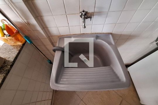 Área de Serviço de casa à venda com 5 quartos, 220m² em Piratininga, Niterói