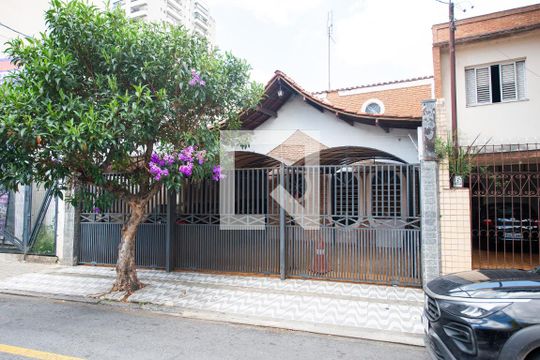Fachada da Casa de casa para alugar com 6 quartos, 400m² em Centro, Taubaté