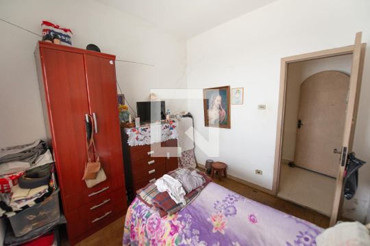 Quarto 1 de casa para alugar com 6 quartos, 400m² em Centro, Taubaté